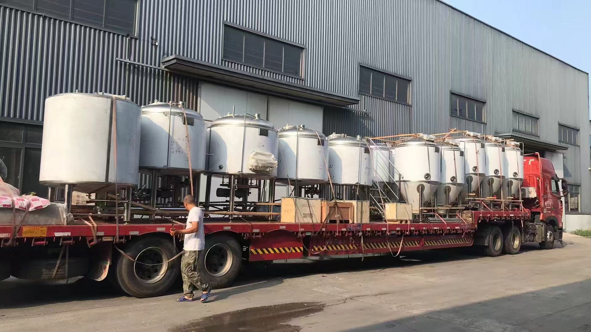 平罗精酿啤酒设备厂—精酿啤酒设备